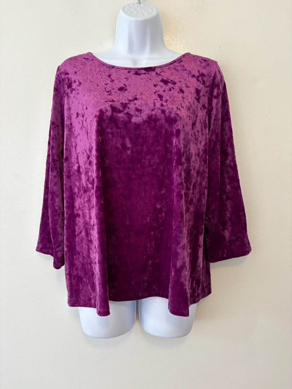 J Jill Purple Velvet Top Womens Size Medium Sugarbeet 3/4 Sleeves